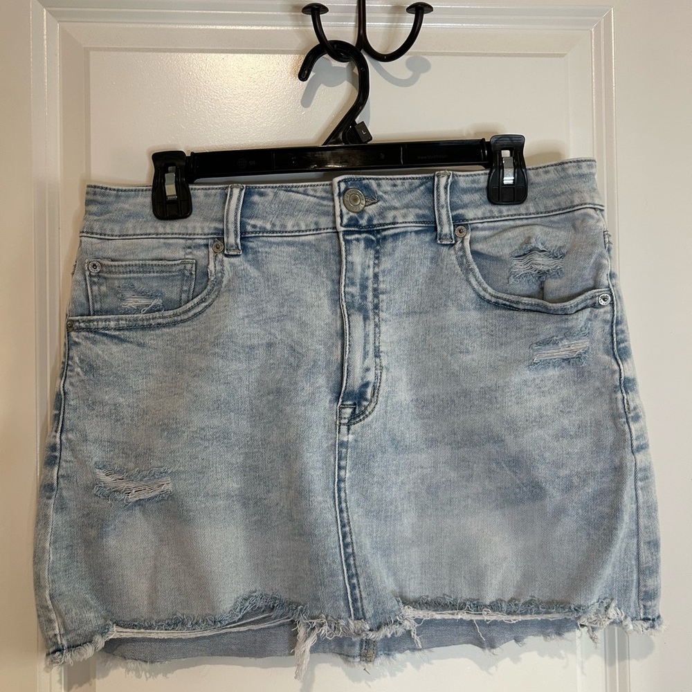 American Eagle Outfitters Gray and White Mini Skirt Casual